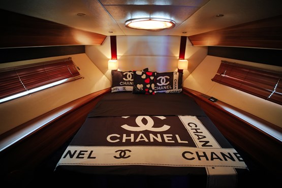 superfly yacht | AED800/hour
